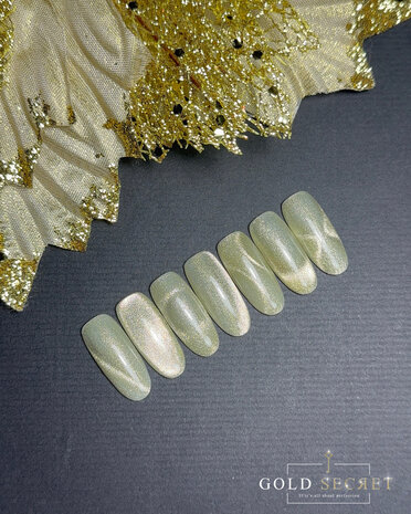 gold secret cateye 8